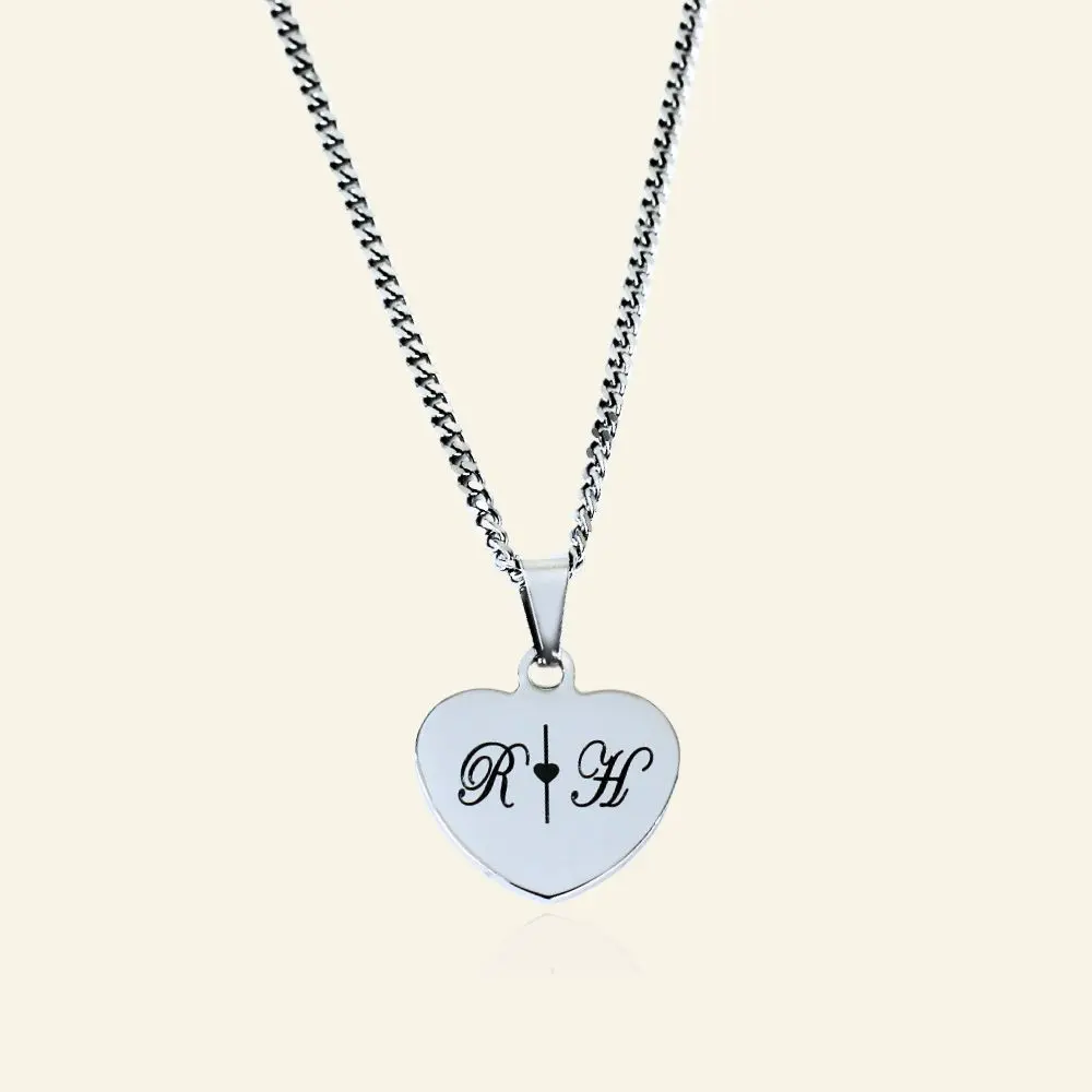 Bedel Initialen hartje graveren met ketting